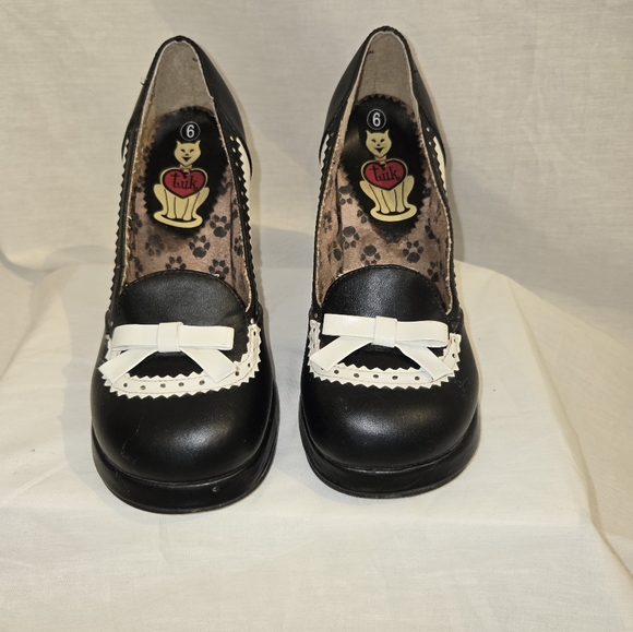T.U.K Rewind Heels - Picture 2 of 7